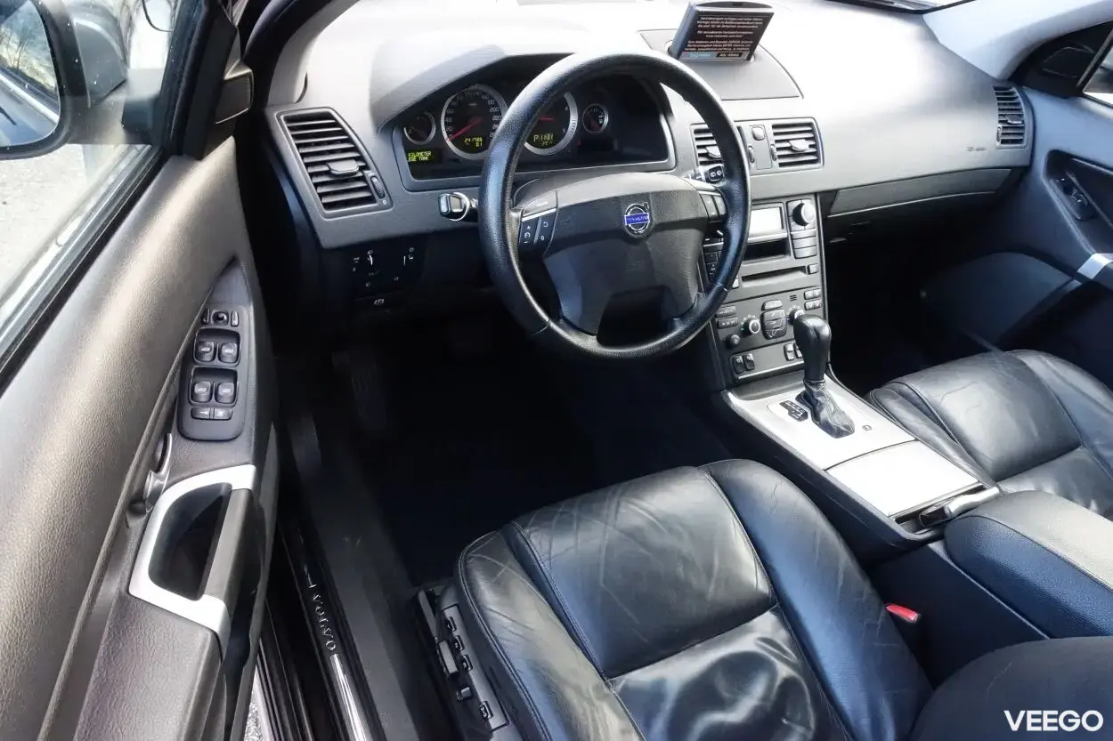 Volvo XC90 Momentum 2.4 147kW