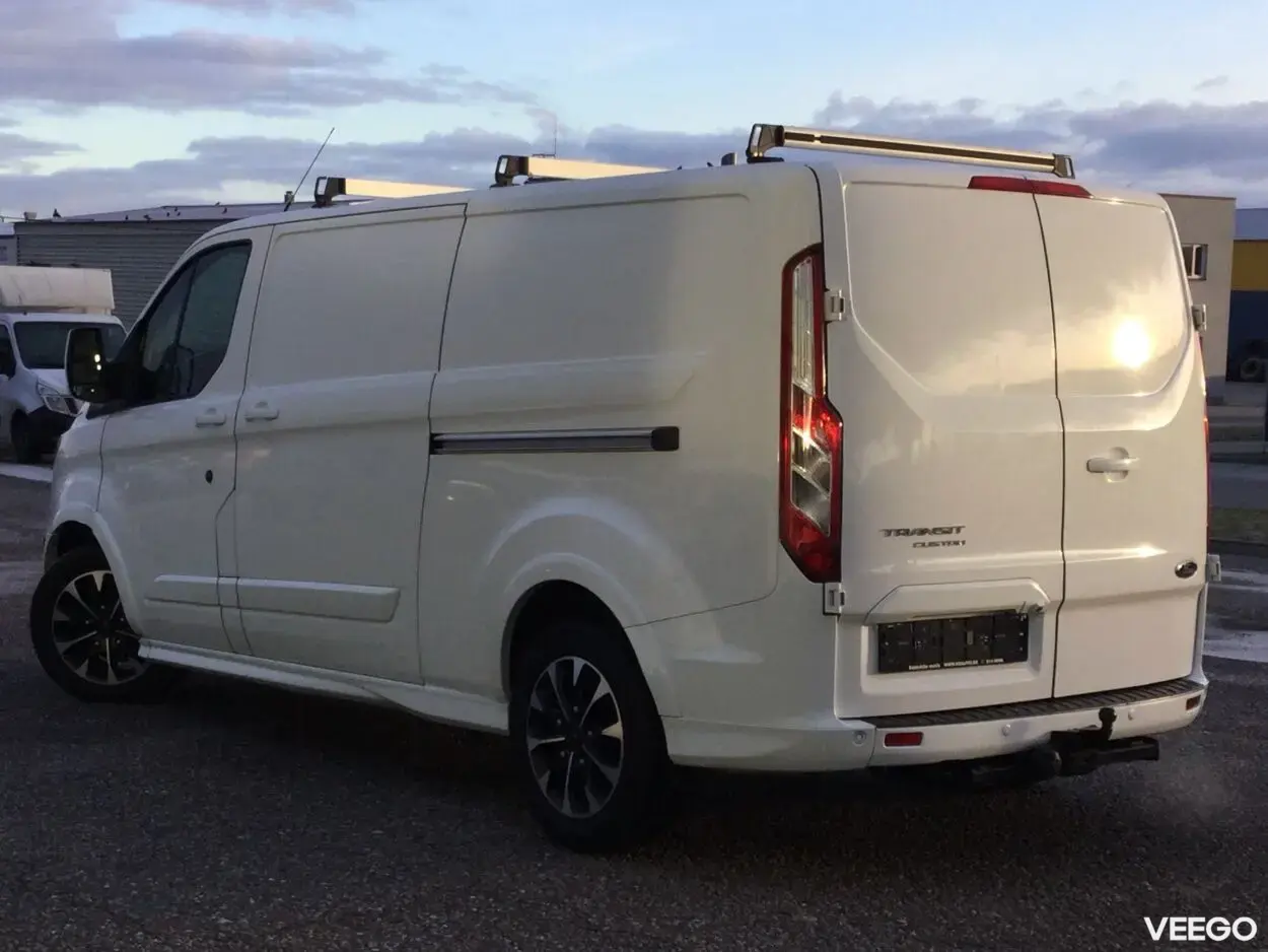 Ford Transit Custom Long 290 2.2 125kW