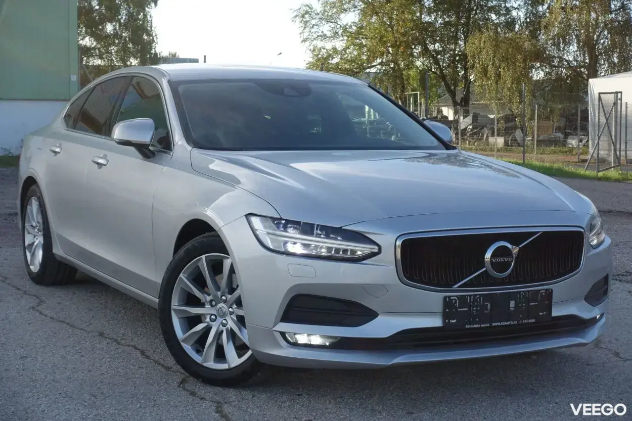 Volvo S90 Momentum 2.0 110kW