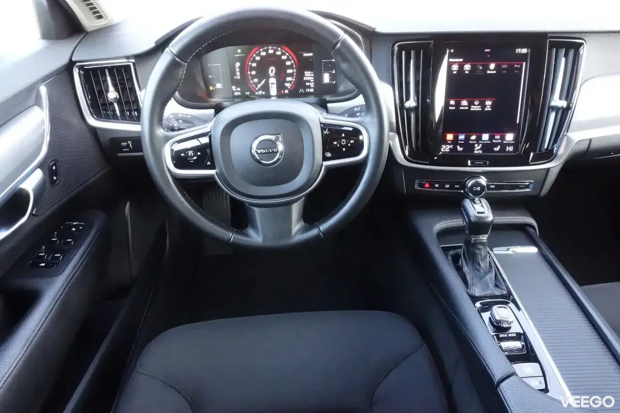 Volvo S90 Momentum 2.0 110kW