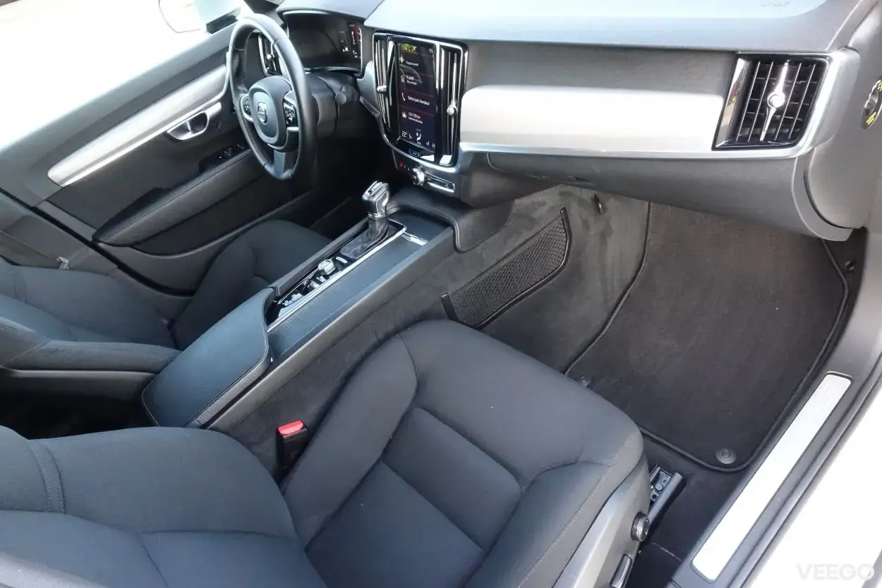 Volvo S90 Momentum 2.0 110kW
