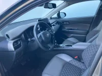 Toyota C-HR 112kW thumbnail