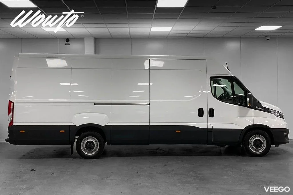 Iveco Daily 35-140 2.3 JTD Hi-Matic 136HK L4H2 3-Sits /Moms 100kW