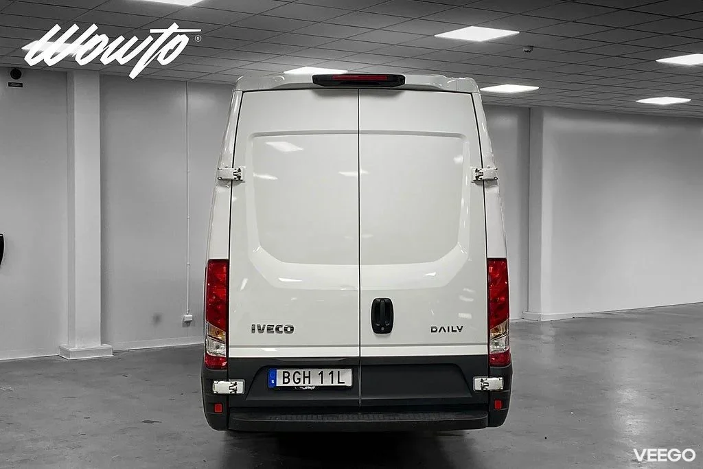 Iveco Daily 35-140 2.3 JTD Hi-Matic 136HK L4H2 3-Sits /Moms 100kW