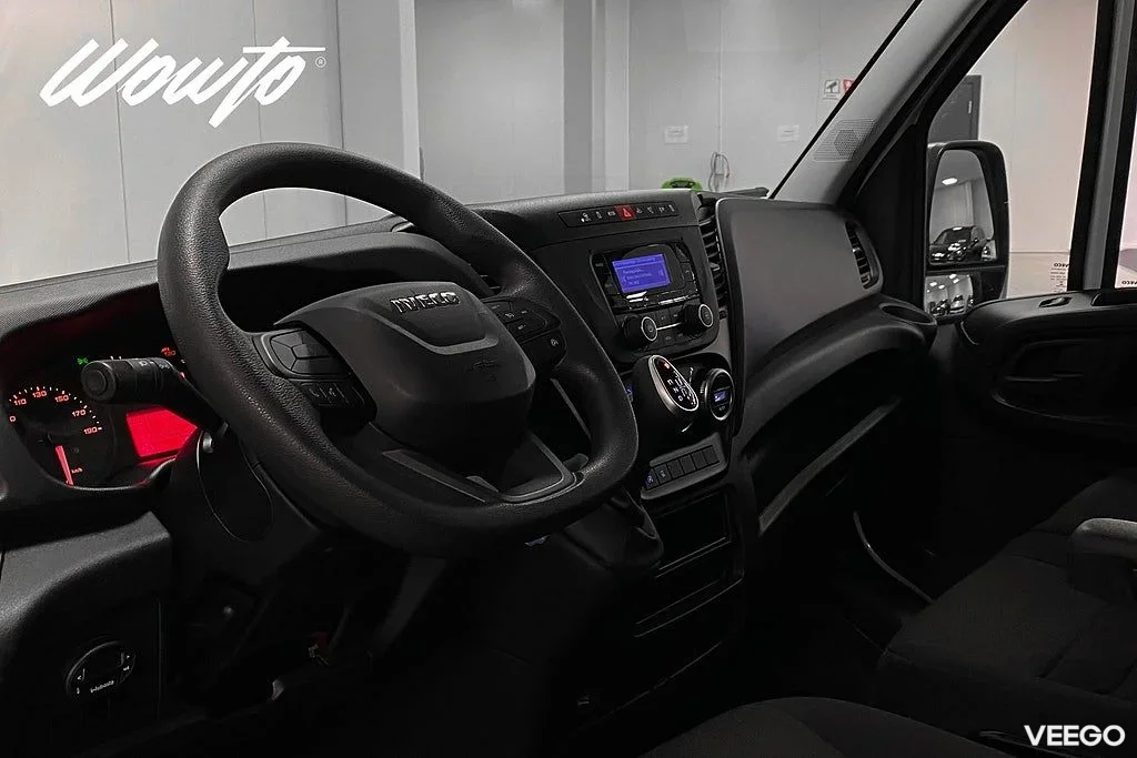 Iveco Daily 35-140 2.3 JTD Hi-Matic 136HK L4H2 3-Sits /Moms 100kW