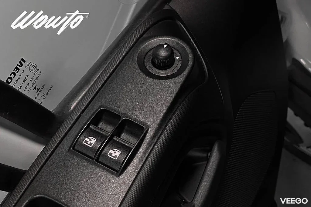 Iveco Daily 35-140 2.3 JTD Hi-Matic 136HK L4H2 3-Sits /Moms 100kW