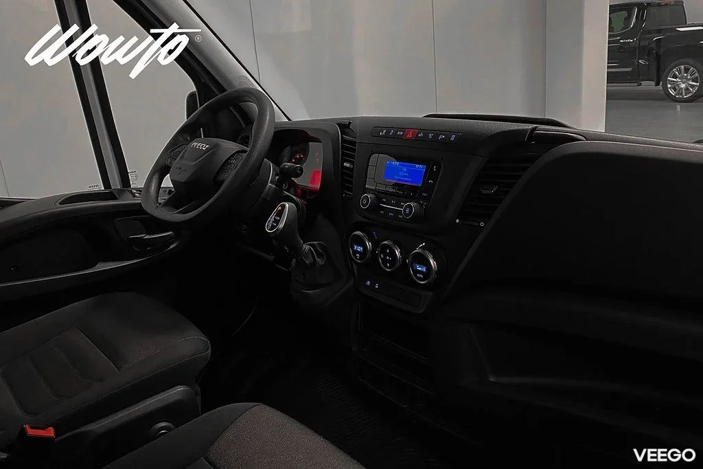 Iveco Daily 35-140 2.3 JTD Hi-Matic 136HK L4H2 3-Sits /Moms 100kW