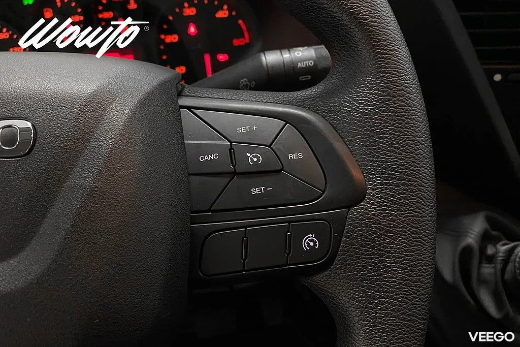 Iveco Daily 35-140 2.3 JTD Hi-Matic 136HK L4H2 3-Sits /Moms 100kW