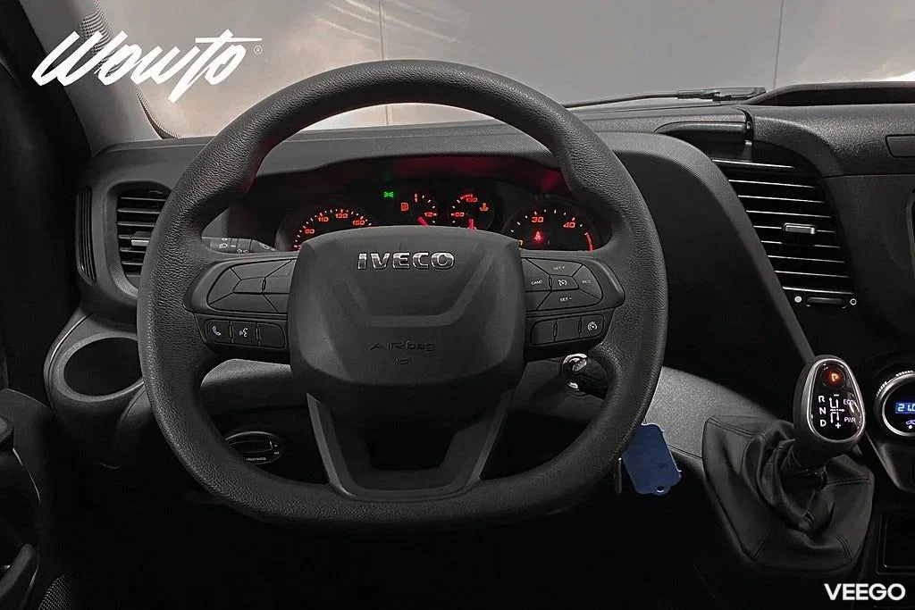 Iveco Daily 35-140 2.3 JTD Hi-Matic 136HK L4H2 3-Sits /Moms 100kW