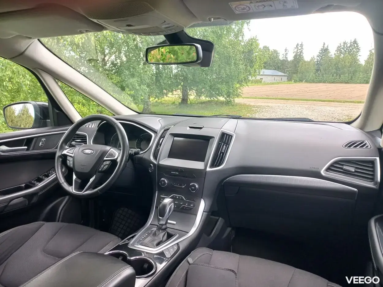 Ford S-MAX 2.0 132kW