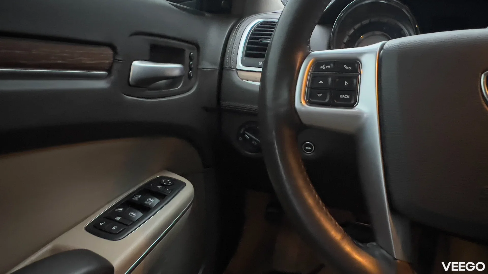 Lancia Thema 3.0 176kW