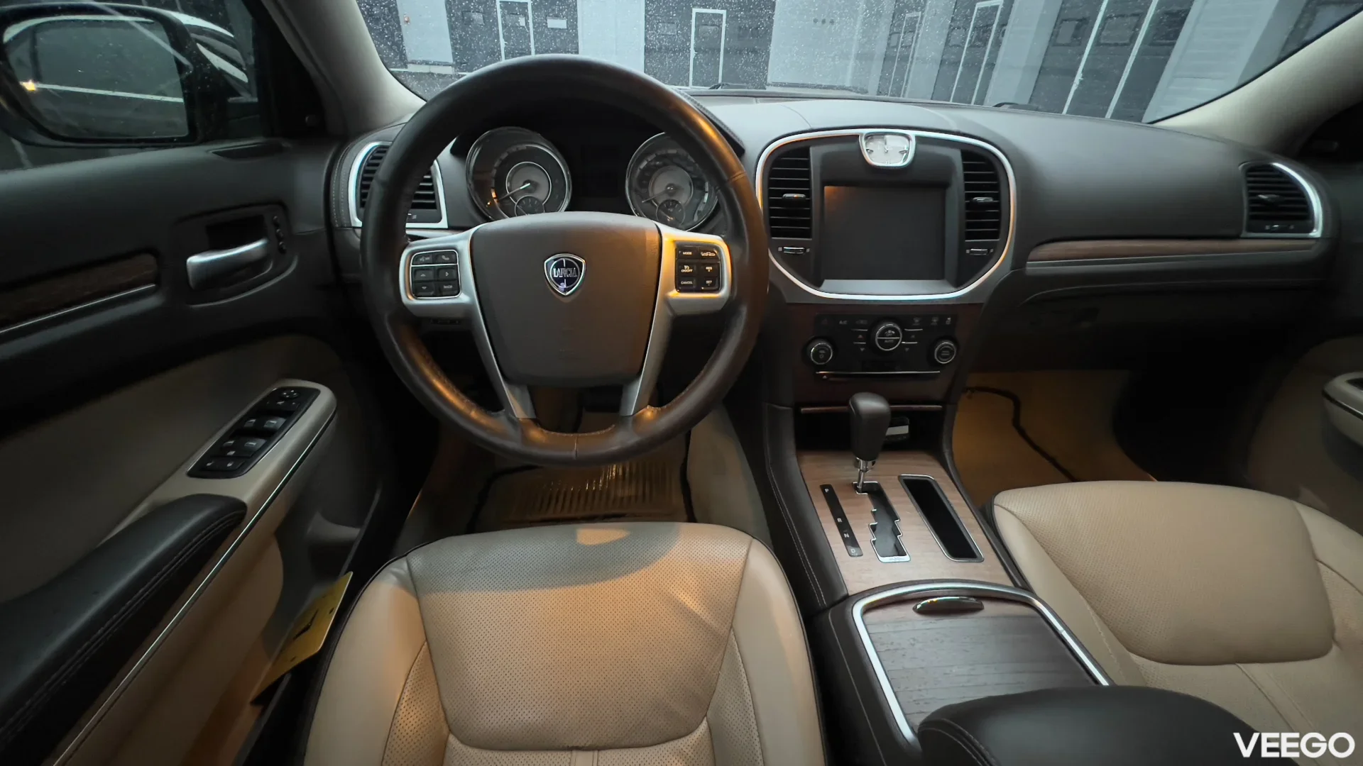 Lancia Thema 3.0 176kW