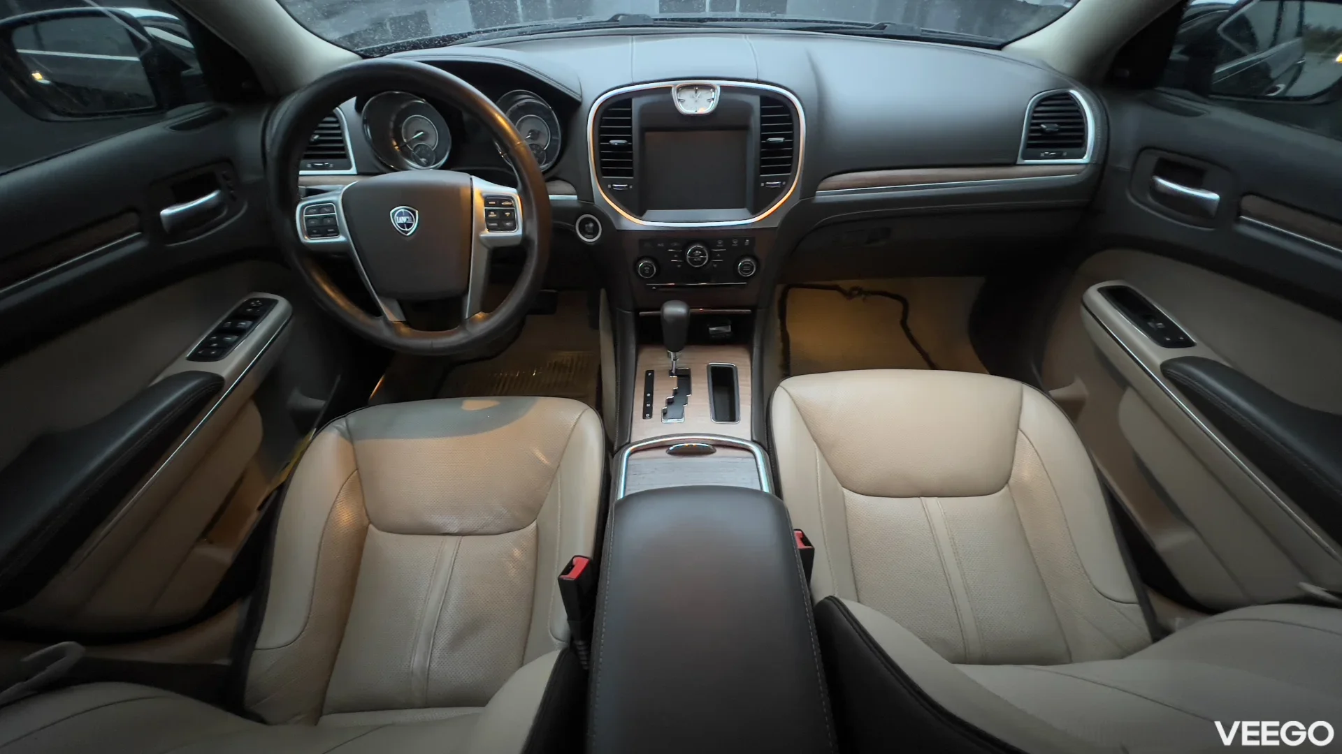 Lancia Thema 3.0 176kW