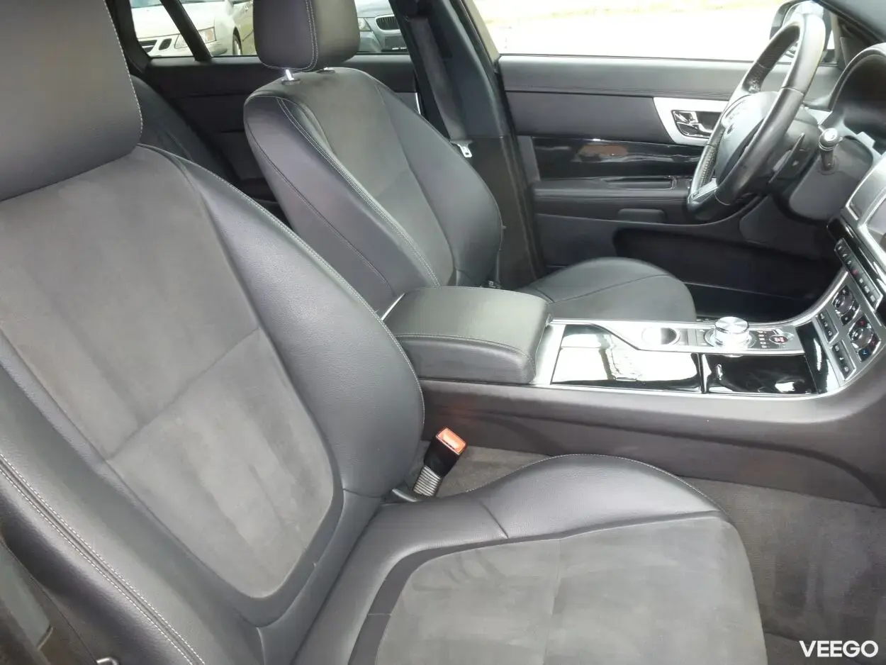 Jaguar XF R-STYLE 2.2 147kW