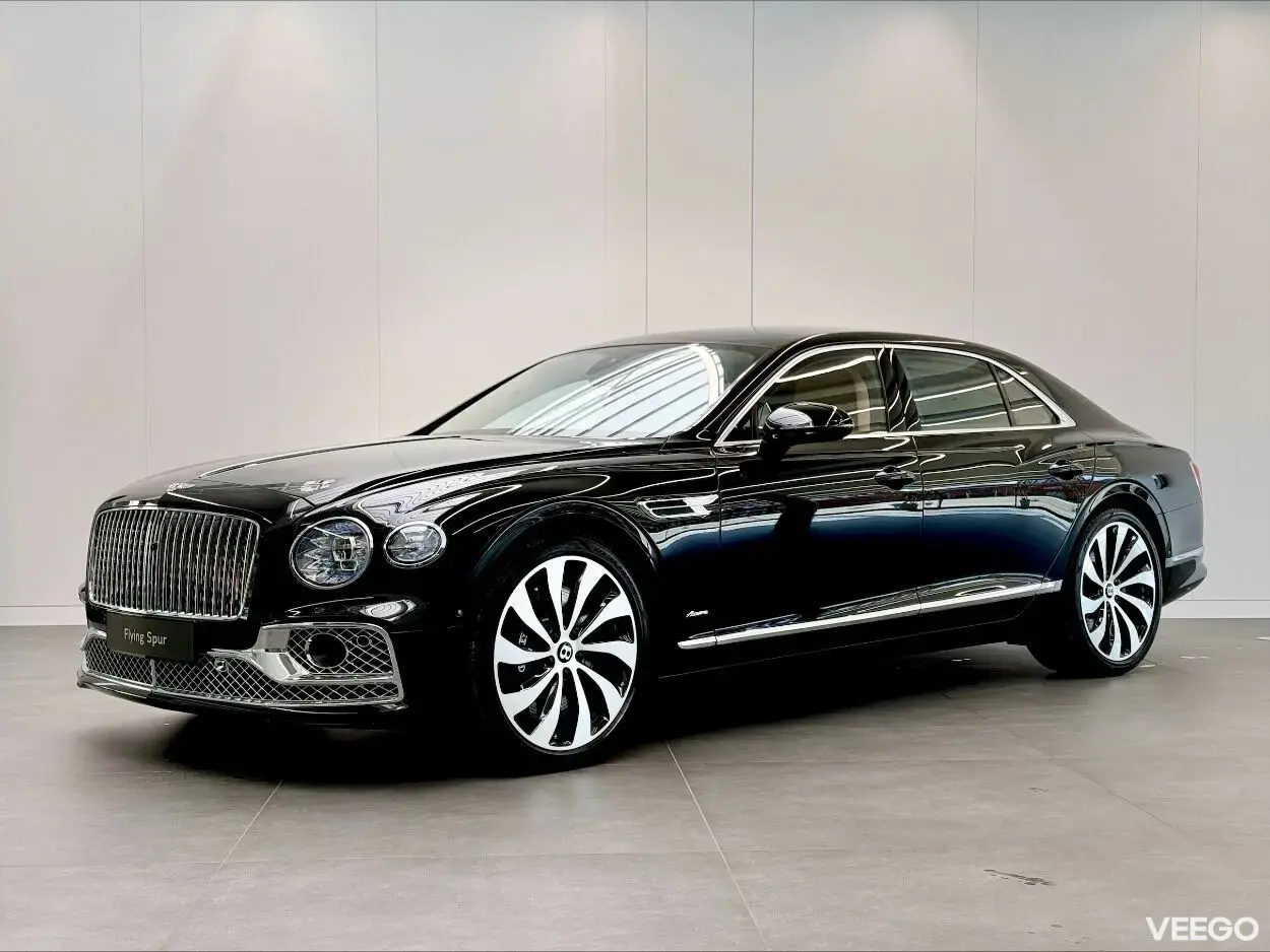 Bentley Flying Spur Azure V8 404kW