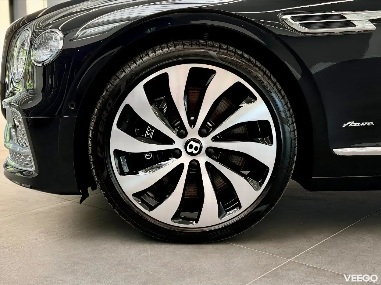 Bentley Flying Spur Azure V8 404kW