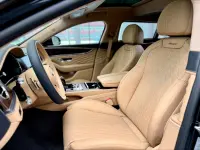Bentley Flying Spur Azure V8 404kW thumbnail
