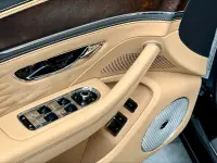 Bentley Flying Spur Azure V8 404kW thumbnail