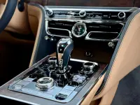 Bentley Flying Spur Azure V8 404kW thumbnail