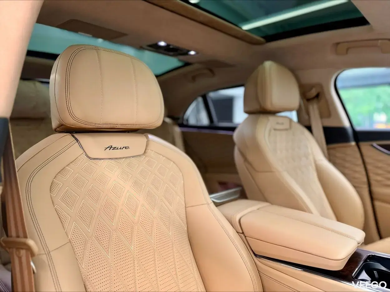 Bentley Flying Spur Azure V8 404kW