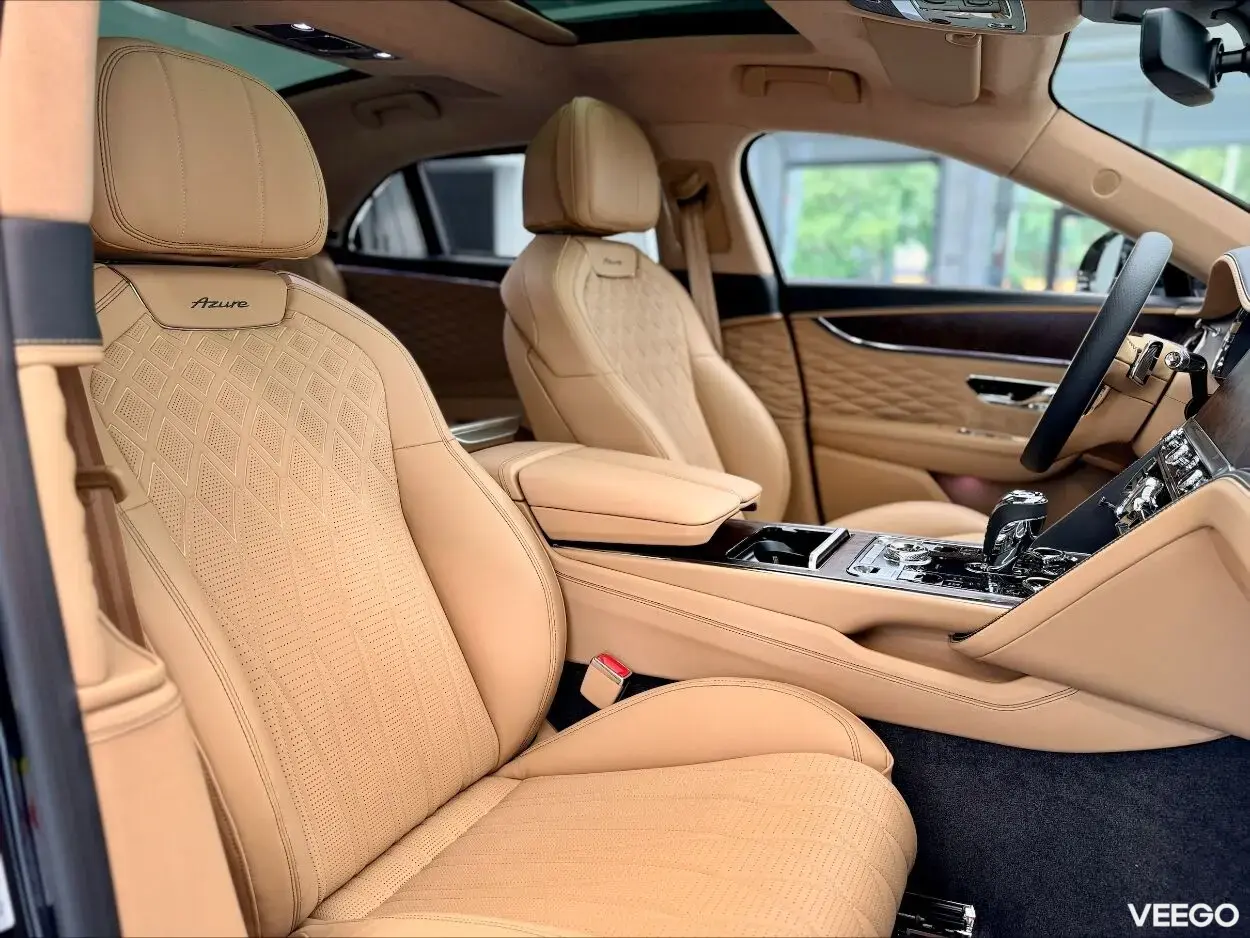 Bentley Flying Spur Azure V8 404kW