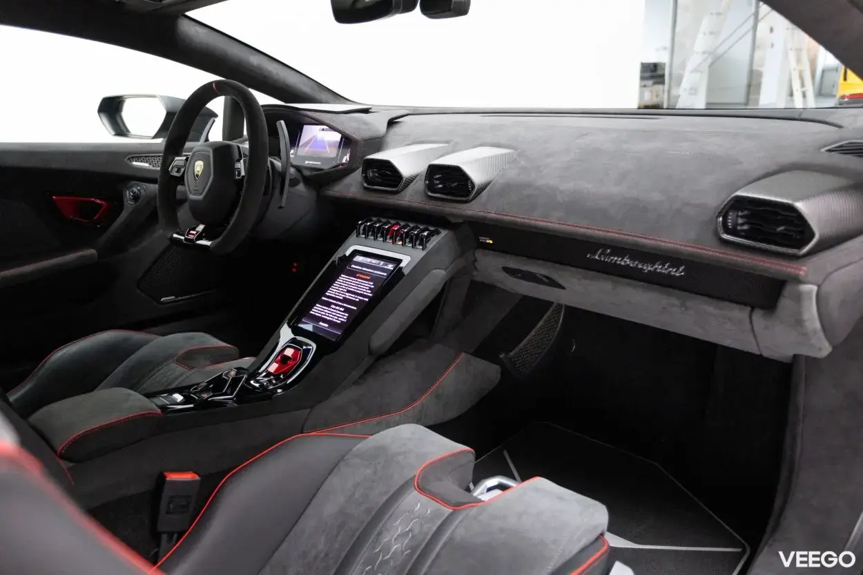 Lamborghini Huracan Sterrato 5.2 449kW