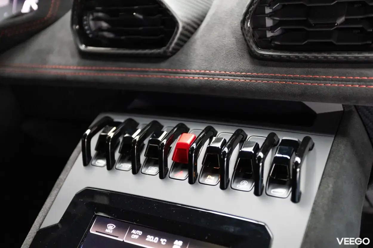 Lamborghini Huracan Sterrato 5.2 449kW