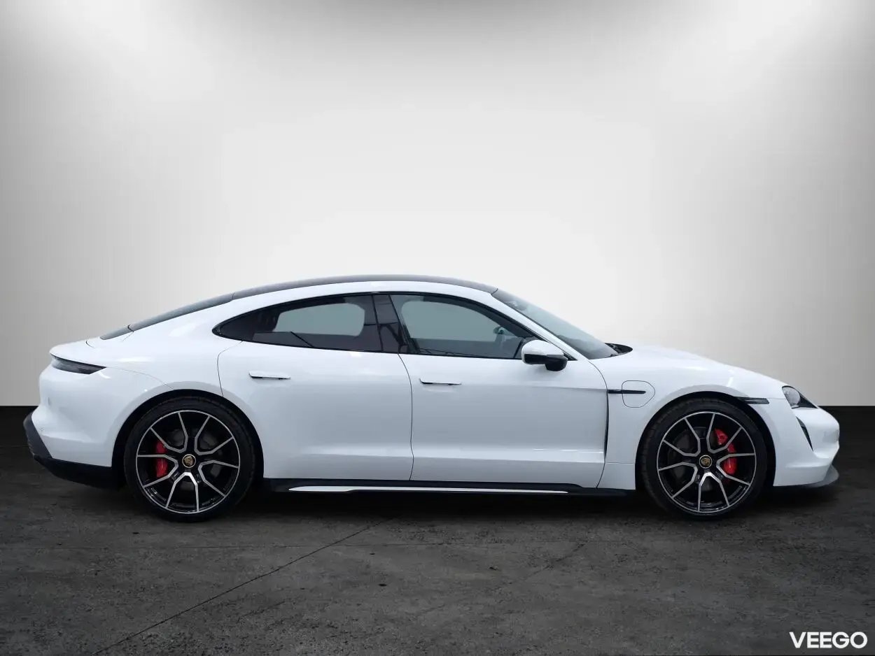 Porsche Taycan 4S 420kW