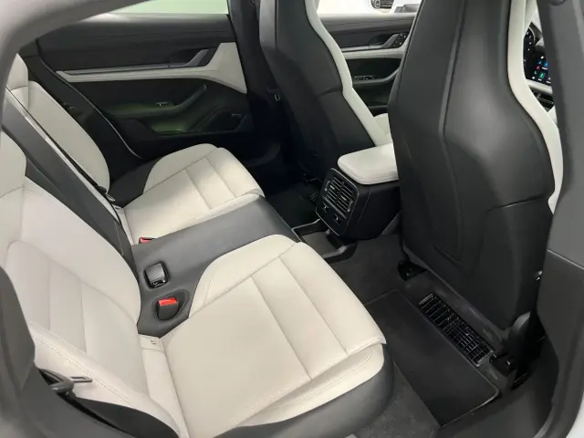 Image of Porsche Taycan 4S 420kW