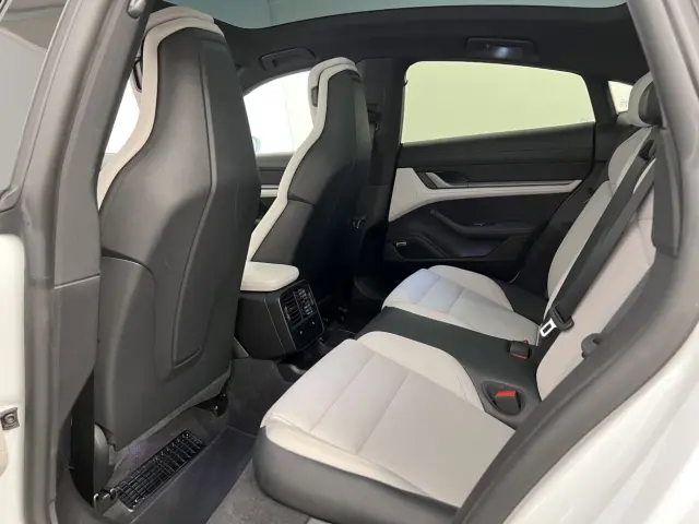 Image of Porsche Taycan 4S 420kW