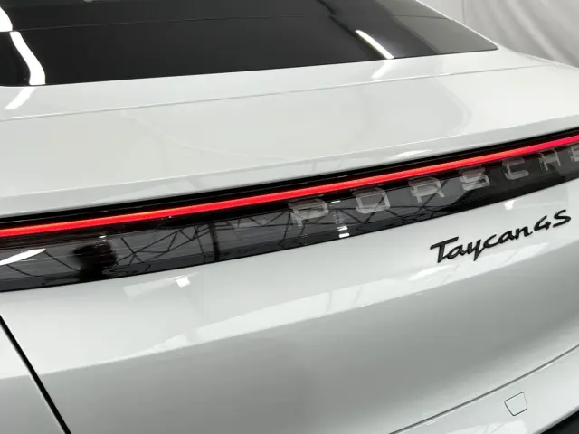Image of Porsche Taycan 4S 420kW