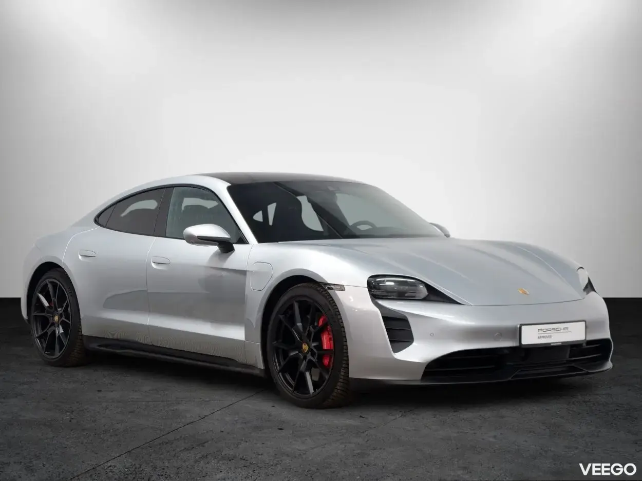 Porsche Taycan GTS 440kW