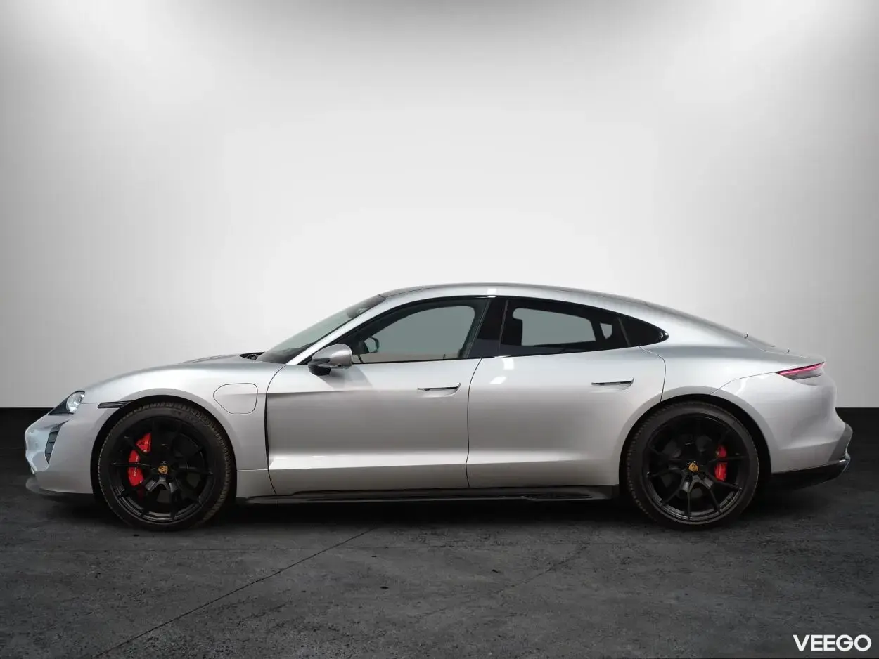 Porsche Taycan GTS 440kW