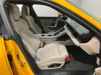 Porsche Taycan 4S Cross Turismo 420kW thumbnail