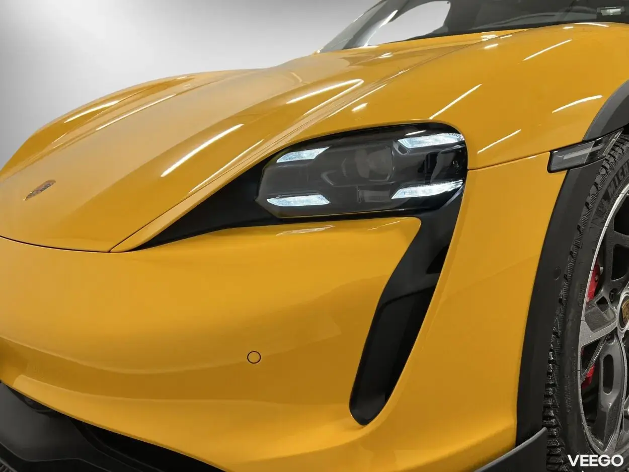 Porsche Taycan 4S Cross Turismo 420kW