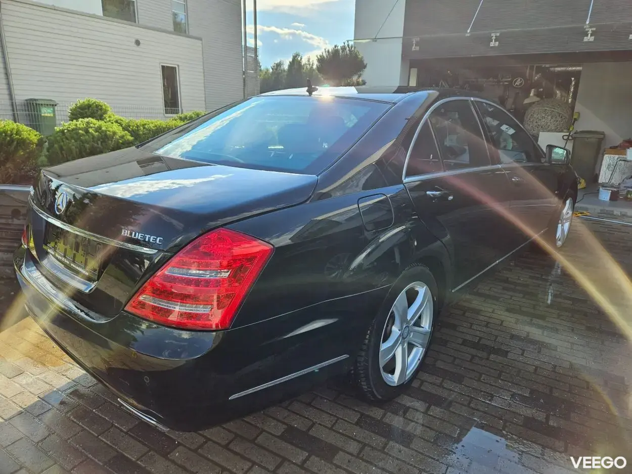 Mercedes-Benz S 350 BLUETEC 3.0 190kW