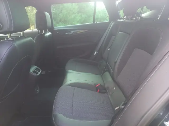 Image of Opel Insignia SPORTS TOURER 1.6 100kW