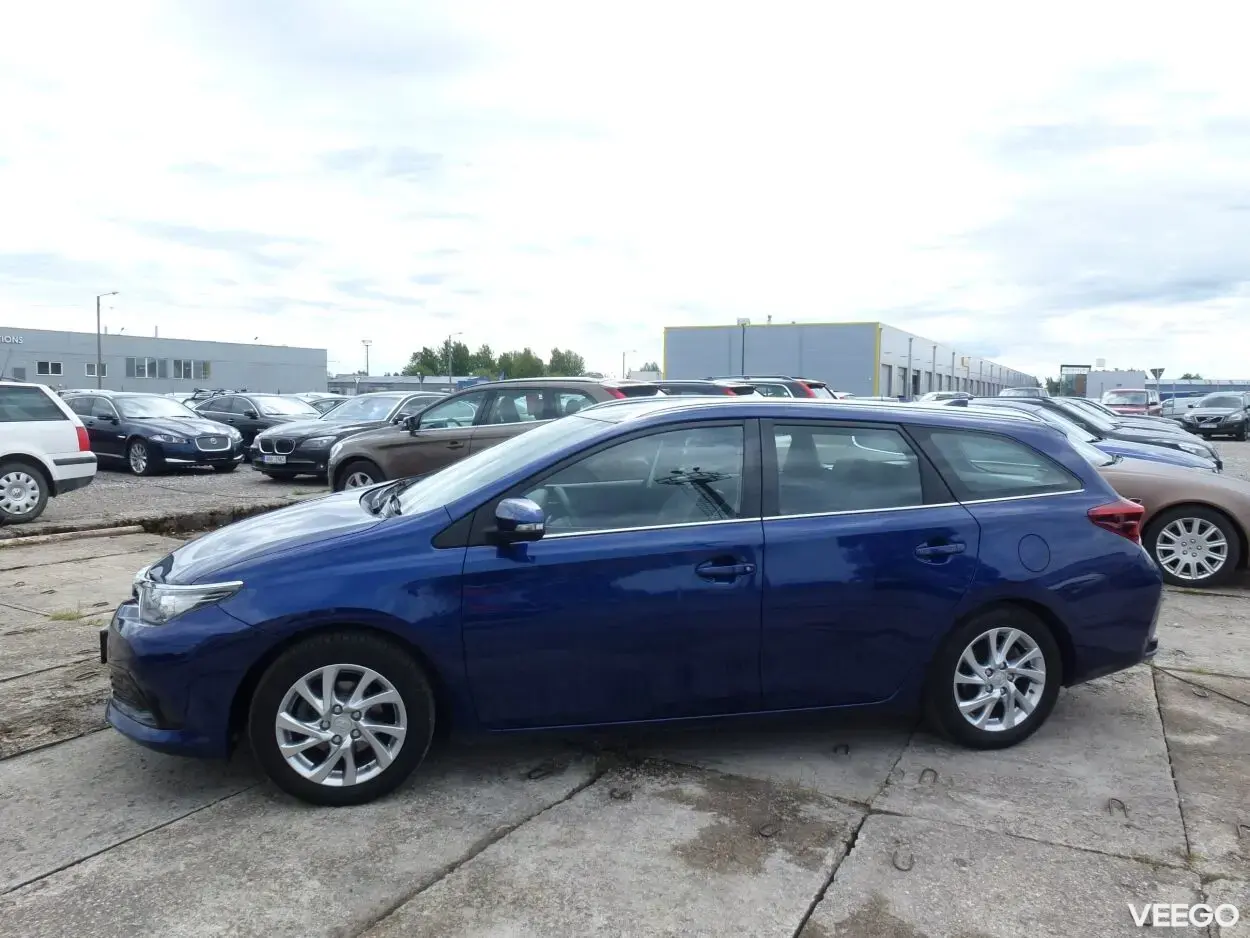 Toyota Auris Touring 1.6 82kW