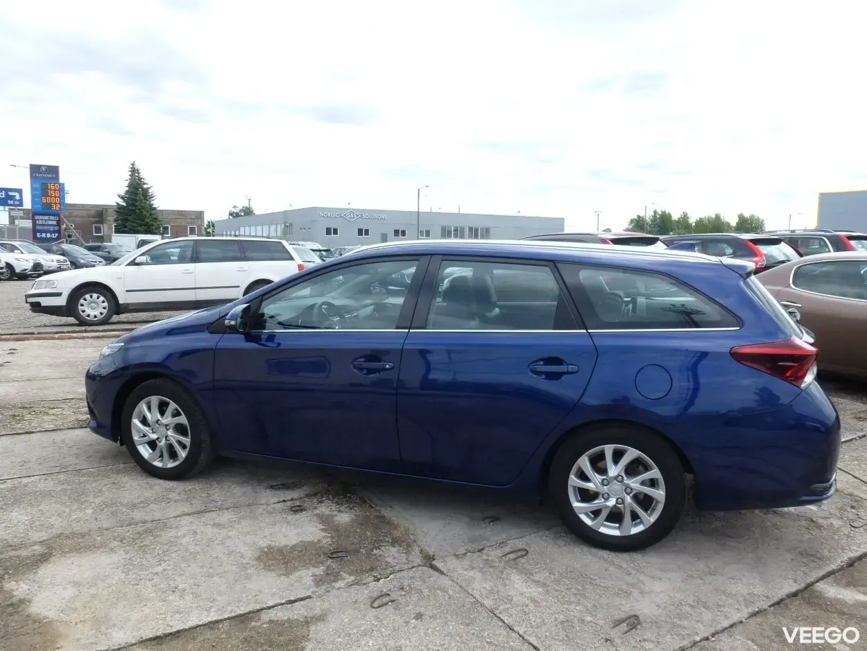 Toyota Auris Touring 1.6 82kW