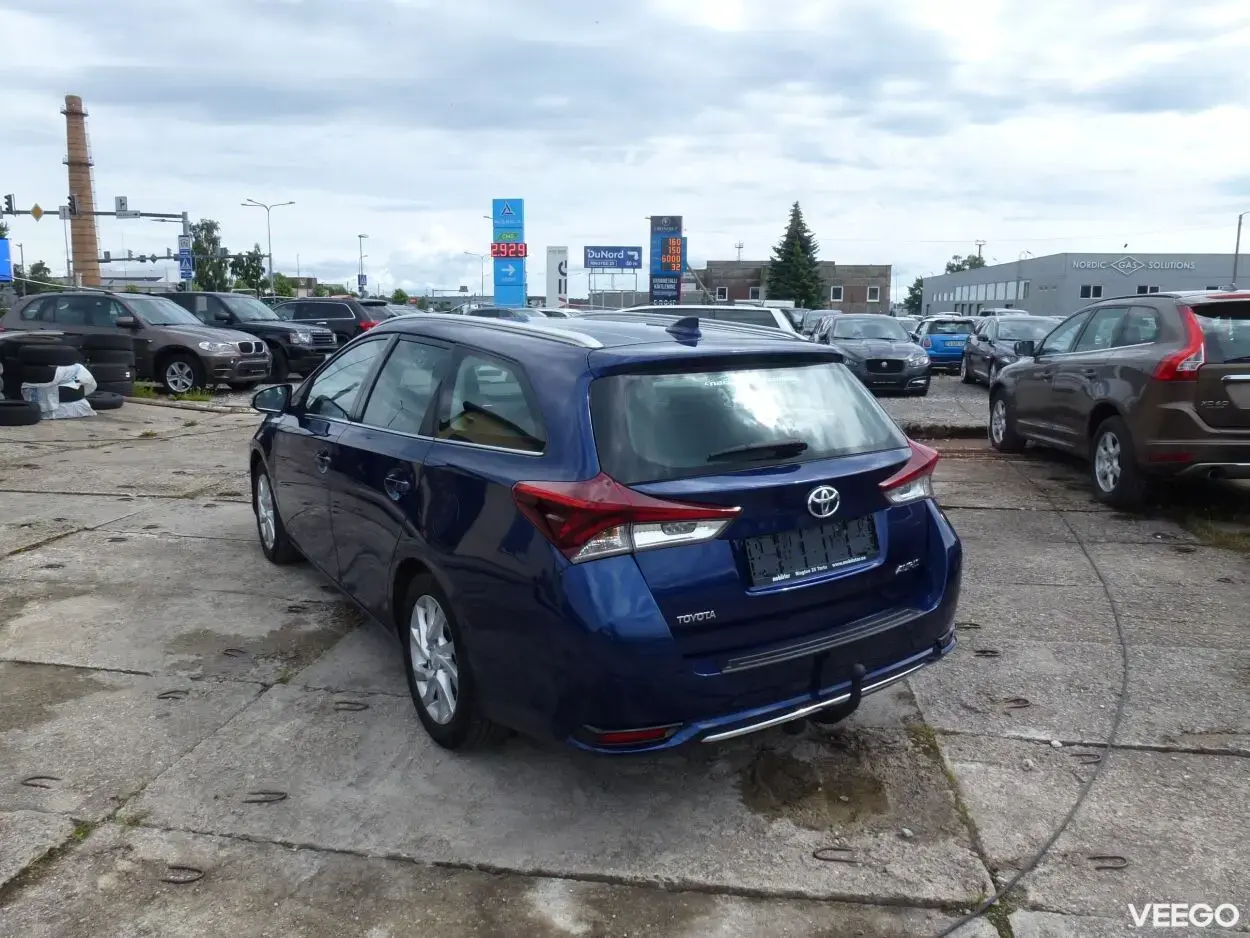 Toyota Auris Touring 1.6 82kW