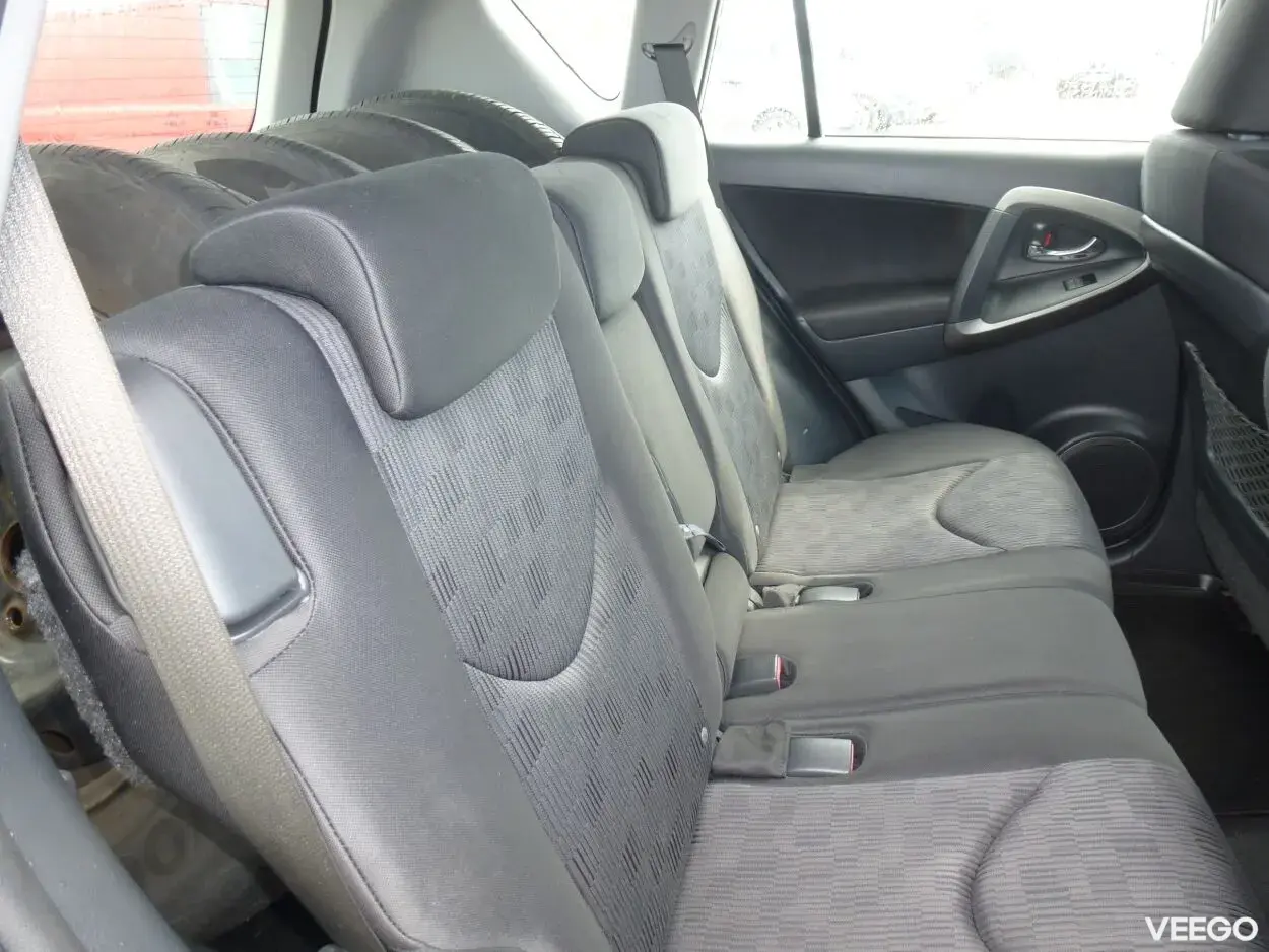 Toyota RAV4 2.2 110kW