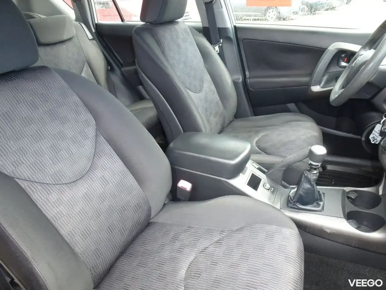 Toyota RAV4 2.2 110kW