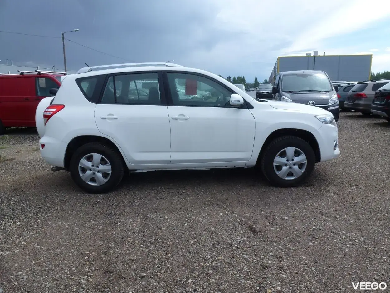 Toyota RAV4 2.2 110kW