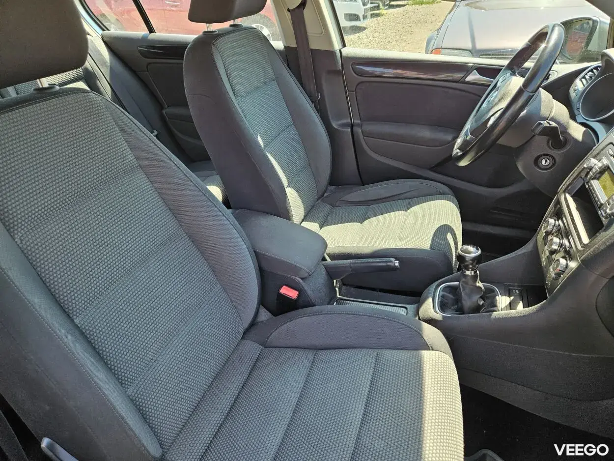 Volkswagen Golf 1.6 75kW