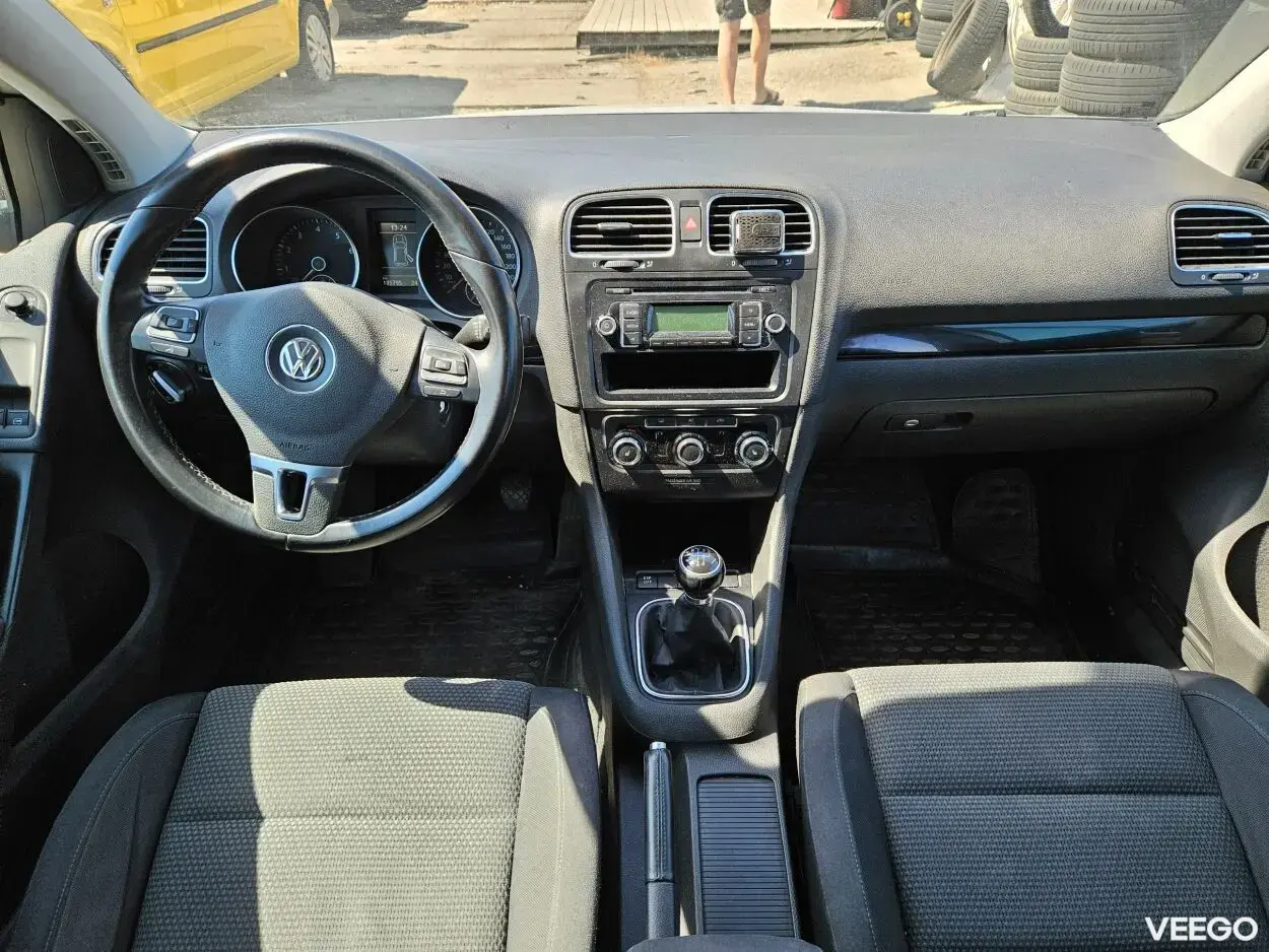 Volkswagen Golf 1.6 75kW