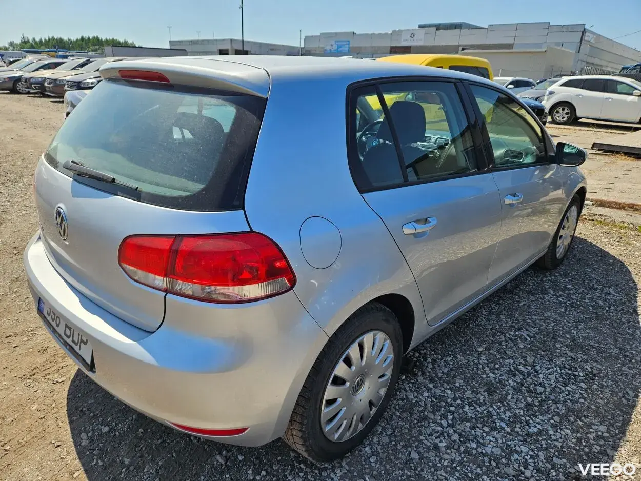 Volkswagen Golf 1.6 75kW