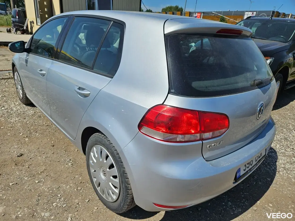 Volkswagen Golf 1.6 75kW