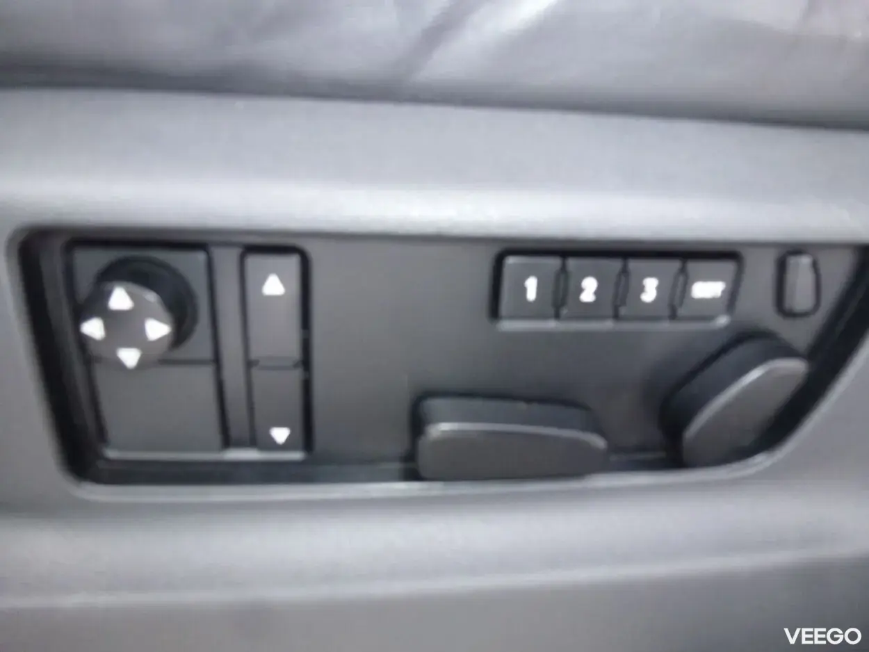 Volkswagen Touareg 4.9 230kW
