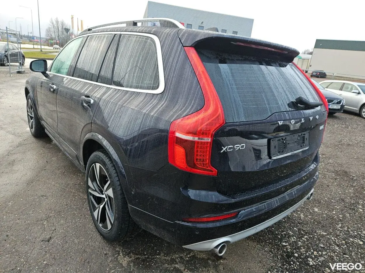 Volvo XC90 2.0 165kW