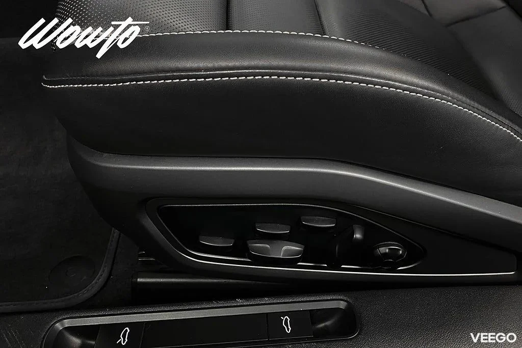 Porsche 911 992 Carrera 4S Cabriolet PDK 450HK /Lyft/Se Spec 331kW